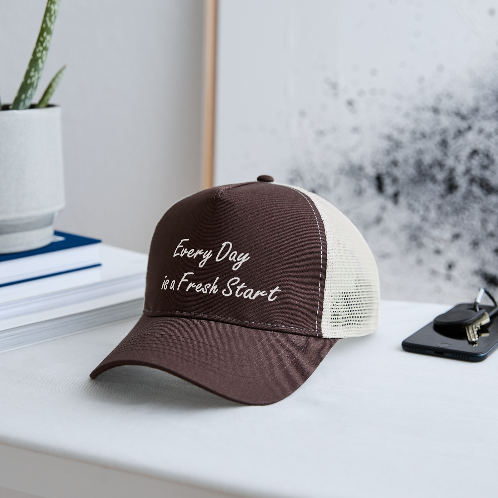 Trucker Cap "Everyday is a fresh start" - brown/beige