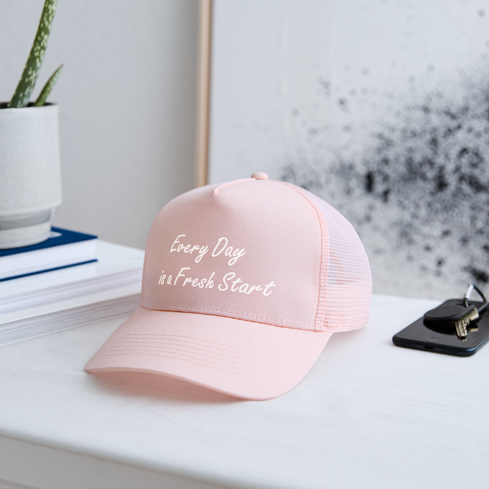 Trucker Cap "Everyday is a fresh start" - pale pink